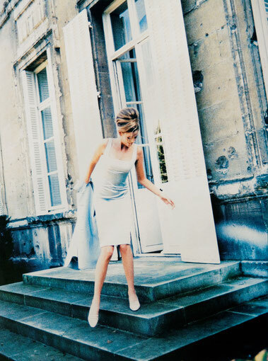 Nicole Veuve Clicquot Chateau
