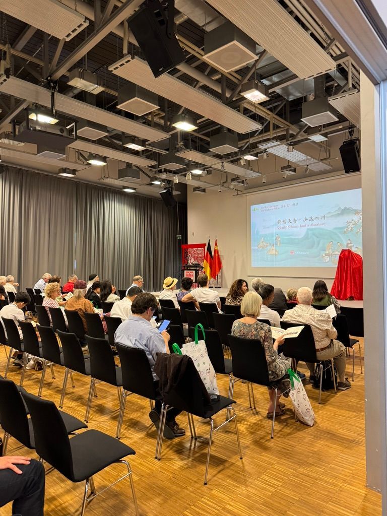 “Tea for Harmony – Yaji Cultural Salon” at the Chinese Cultural Center in Berlin