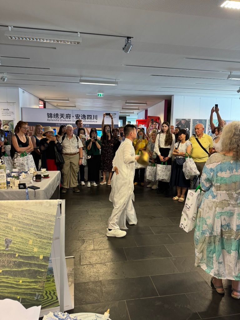 “Tea for Harmony – Yaji Cultural Salon” at the Chinese Cultural Center in Berlin