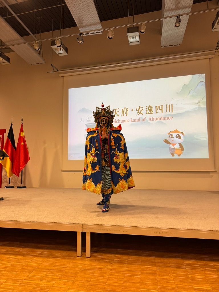 “Tea for Harmony – Yaji Cultural Salon” at the Chinese Cultural Center in Berlin