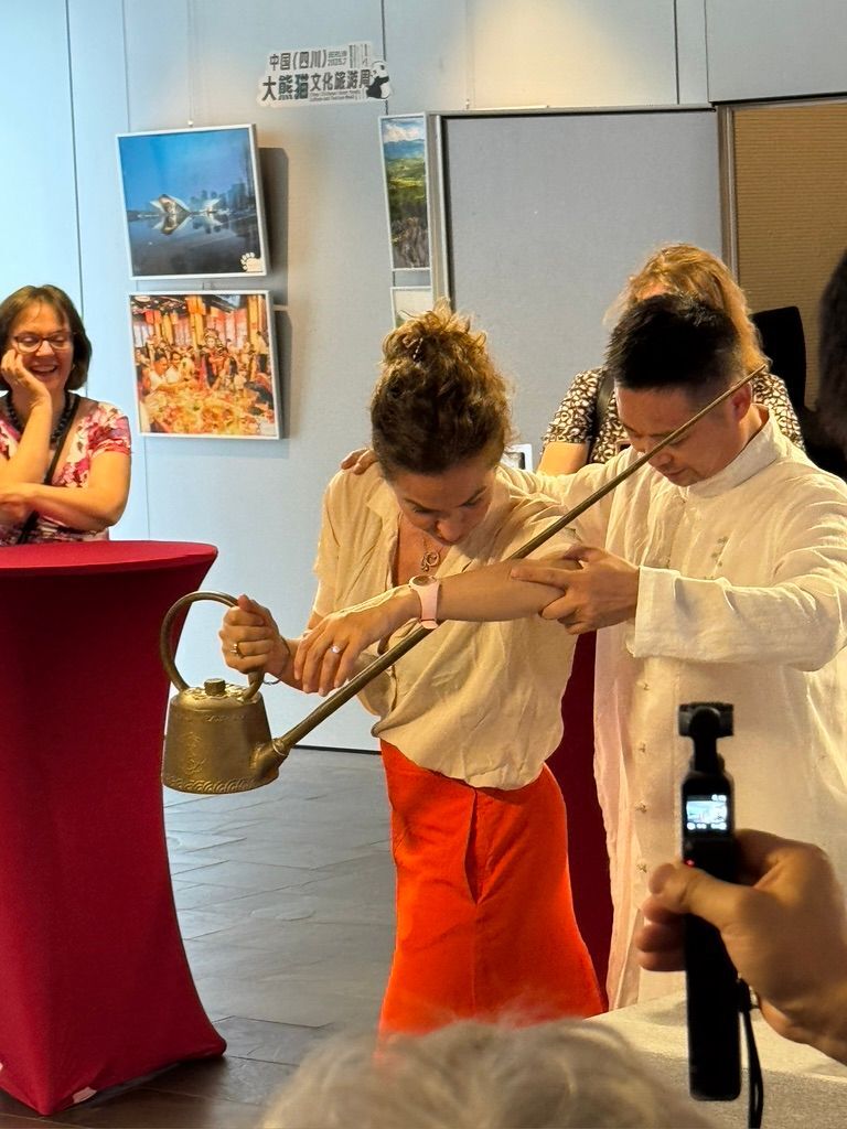 “Tea for Harmony – Yaji Cultural Salon” at the Chinese Cultural Center in Berlin
